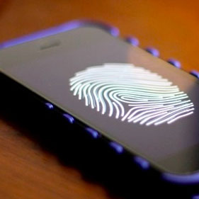 Lettore impronte digitali iPhone 5S, nel codice di iOS 7 beta la prova