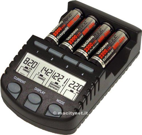 Il miglior caricabatterie-rigeneratore e 8 pile ricaricabili: 43