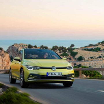 La nuova Golf è “smart”, connessa ed elettrificata