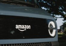 Amazon presenta il suo primo veicolo elettrico per le consegne