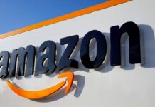 Dipendenti Amazon rubano iPhone per 500.000 euro, arrestati