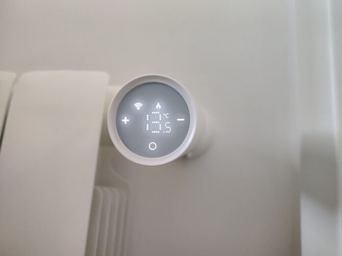 Recensione valvola termostatica meross, il controllo smart dei radiatori  anche con Homekit, Alexa e Google 