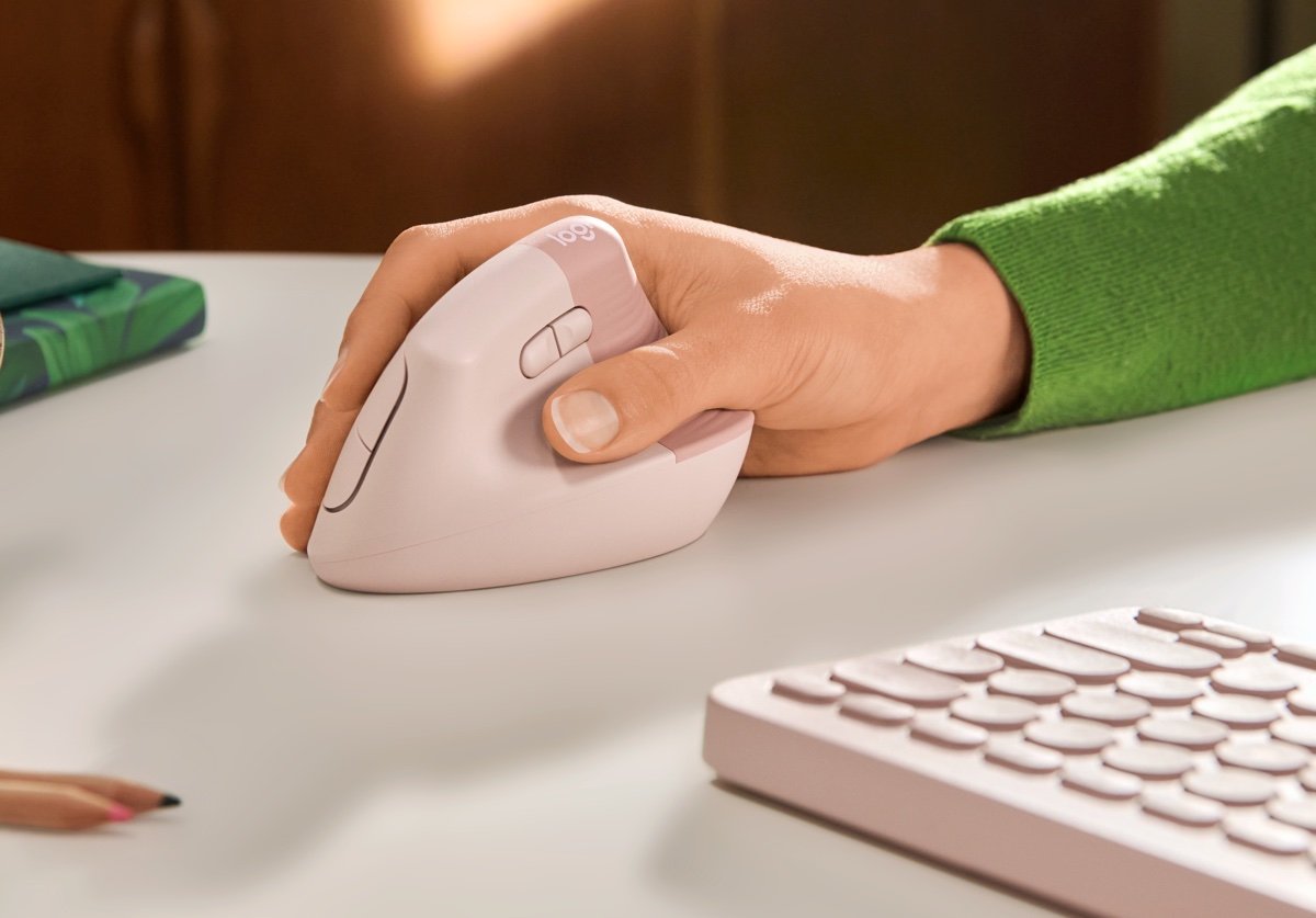 Lift: arriva il nuovo mouse verticale ergonomico di Logitech