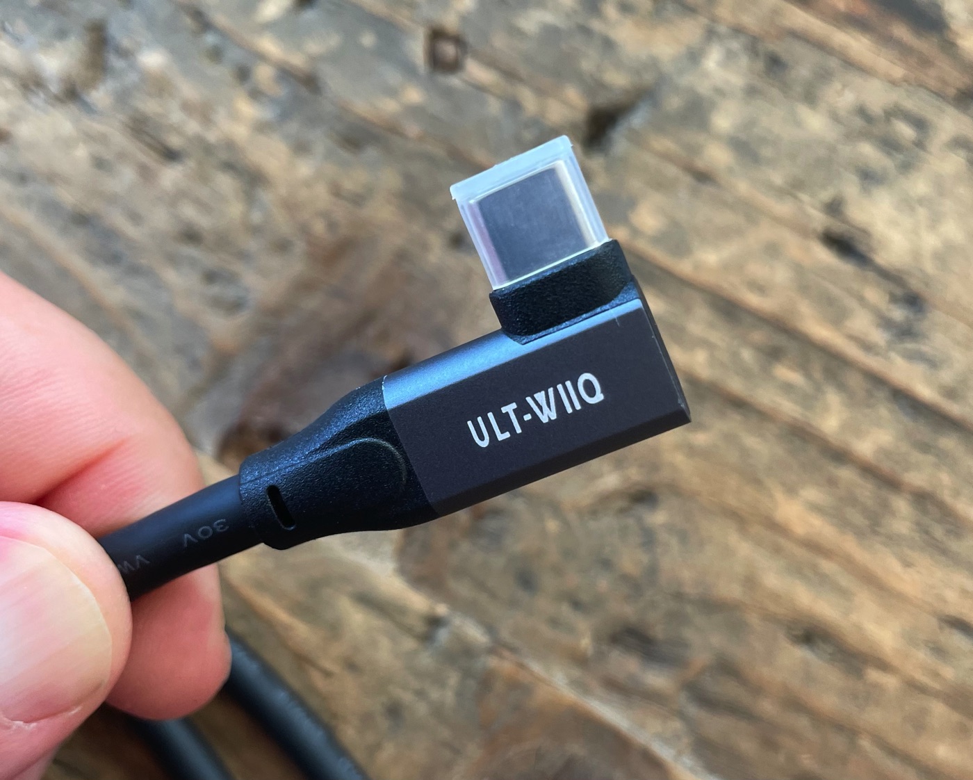 ULT-WIIQ, un cavo da USB-C con PD 100 Watt e USB 3.2 per la massima velocità di caricamento, trasferimento e video