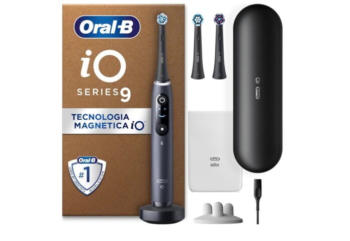 Oral-B iO 9n spazzolino Smart da viaggio a metà prezzo, solo 179,99€ - macitynet.it