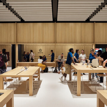 Apple Store, le foto dell'apertura nella storica Battersea Power Station di Londra