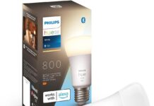 Amazon vi regala una lampada smart Philips Hue a 99 centesimi