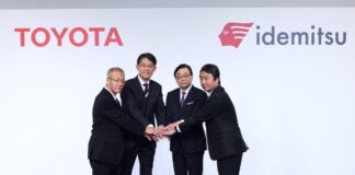 Toyota promette auto elettrica da 1200 km con ricarica in 10 minuti