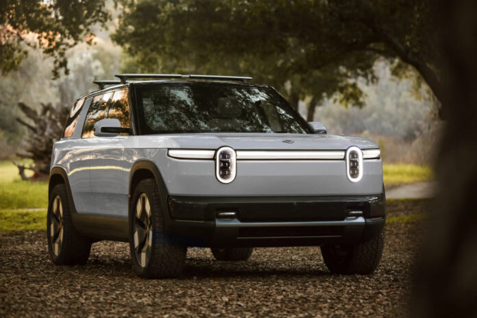 Apple torna in auto forse collaborando con Rivian