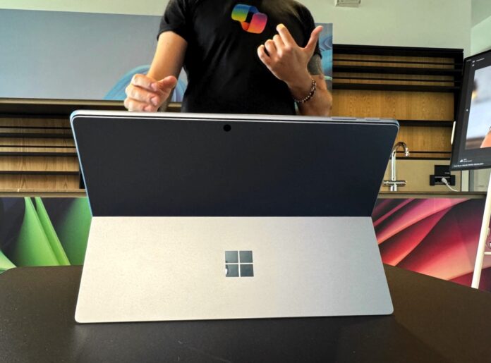 7 Copilot surface pc AI Microsoft milano Dini 11