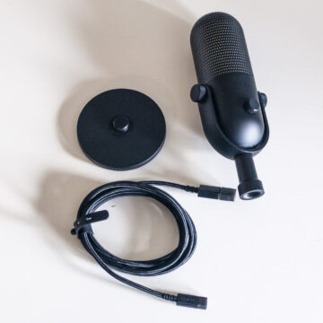 Recensione Razer Seiren V3 Chroma, straordinario microfono da streaming per chi gioca e non solo