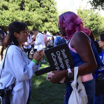 Inizia la WWDC24, sviuppatori alla carica nel Campus Apple