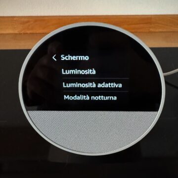 Recensione Amazon Echo Spot generazione 3, la super sveglia smart