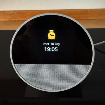 Recensione Amazon Echo Spot generazione 3, la super sveglia smart