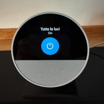 Recensione Amazon Echo Spot generazione 3, la super sveglia smart