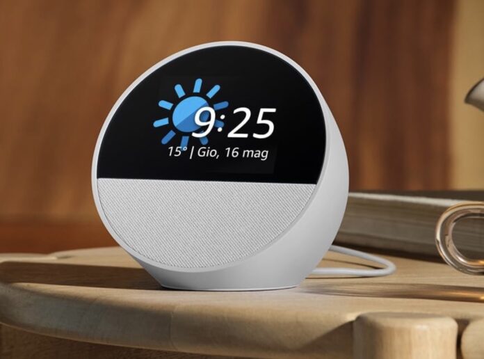 Echo Spot 2024 è lo speaker smart con Alexa e schermo