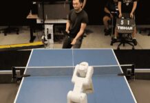 Google DeepMind, creato robot per giocare contro umani a ping-pong