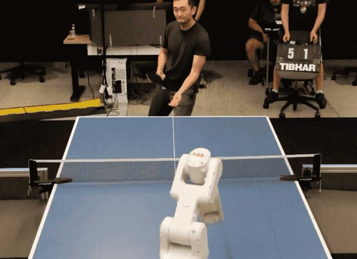 Google DeepMind, creato robot per giocare contro umani a ping-pong