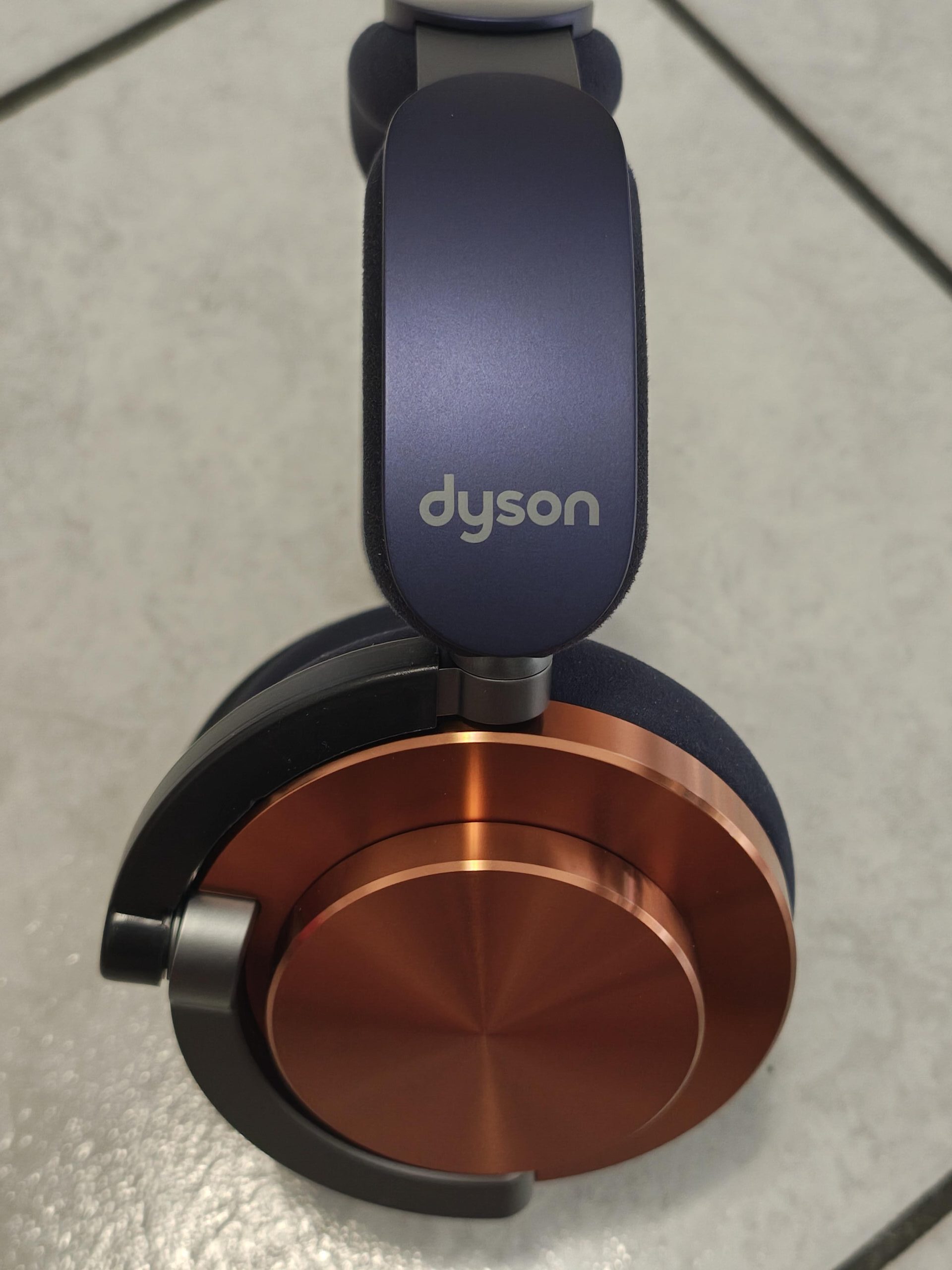 Dyson OnTrac: cuffie che puntano all’eccellenza