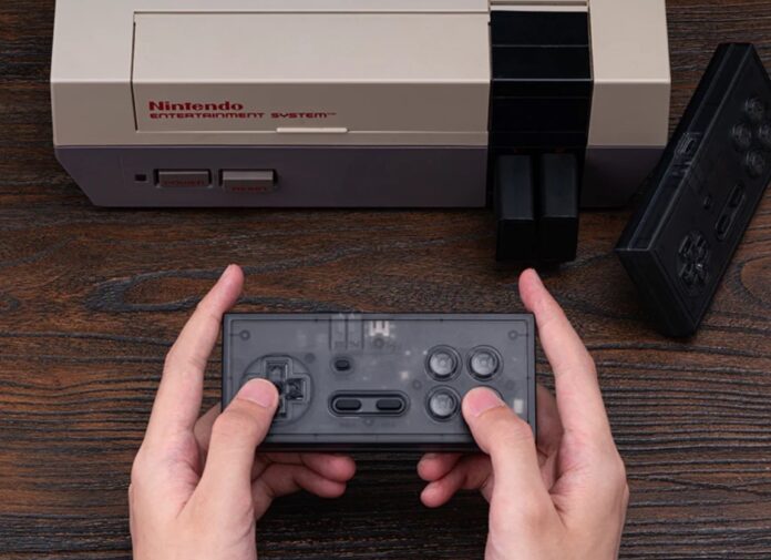 Il controller 8BitDo N30 per giocare al NES senza fili