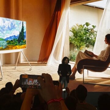 TCL IFA 2024 con il TV che diventa un'opera d'arte