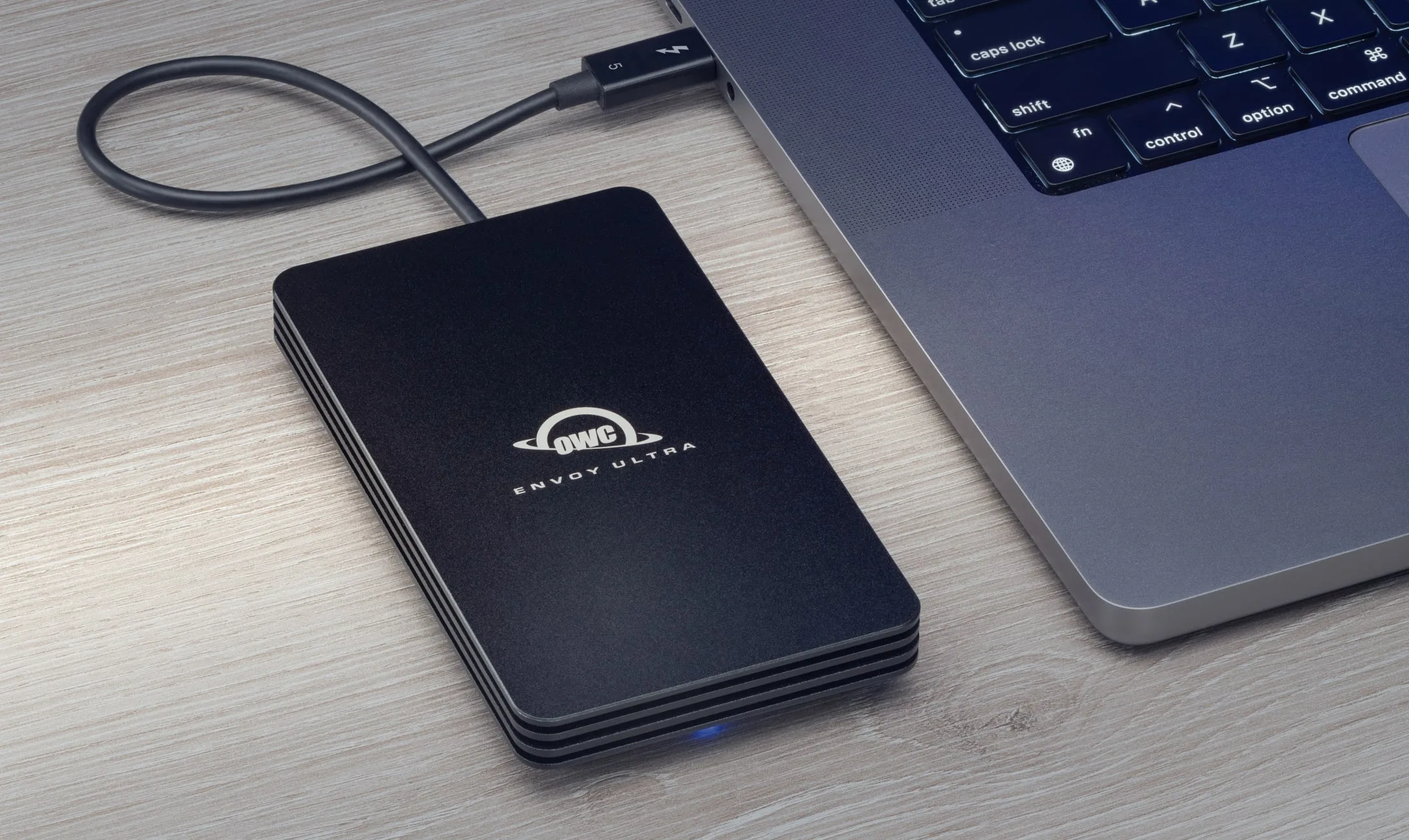 OWC Envoy Ultra è un SSD esterno Thunderbolt 5