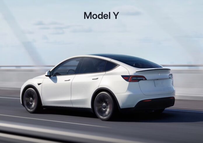 Tesla Model Y, l’elettrica più venduta sarà rinnovata nel 2025