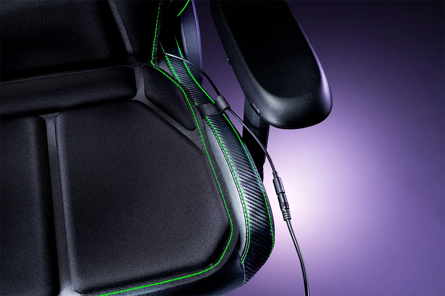 Recensione Razer Freyja, il cuscino aptico che introduce una nuova esperienza al computer - macitynet.it