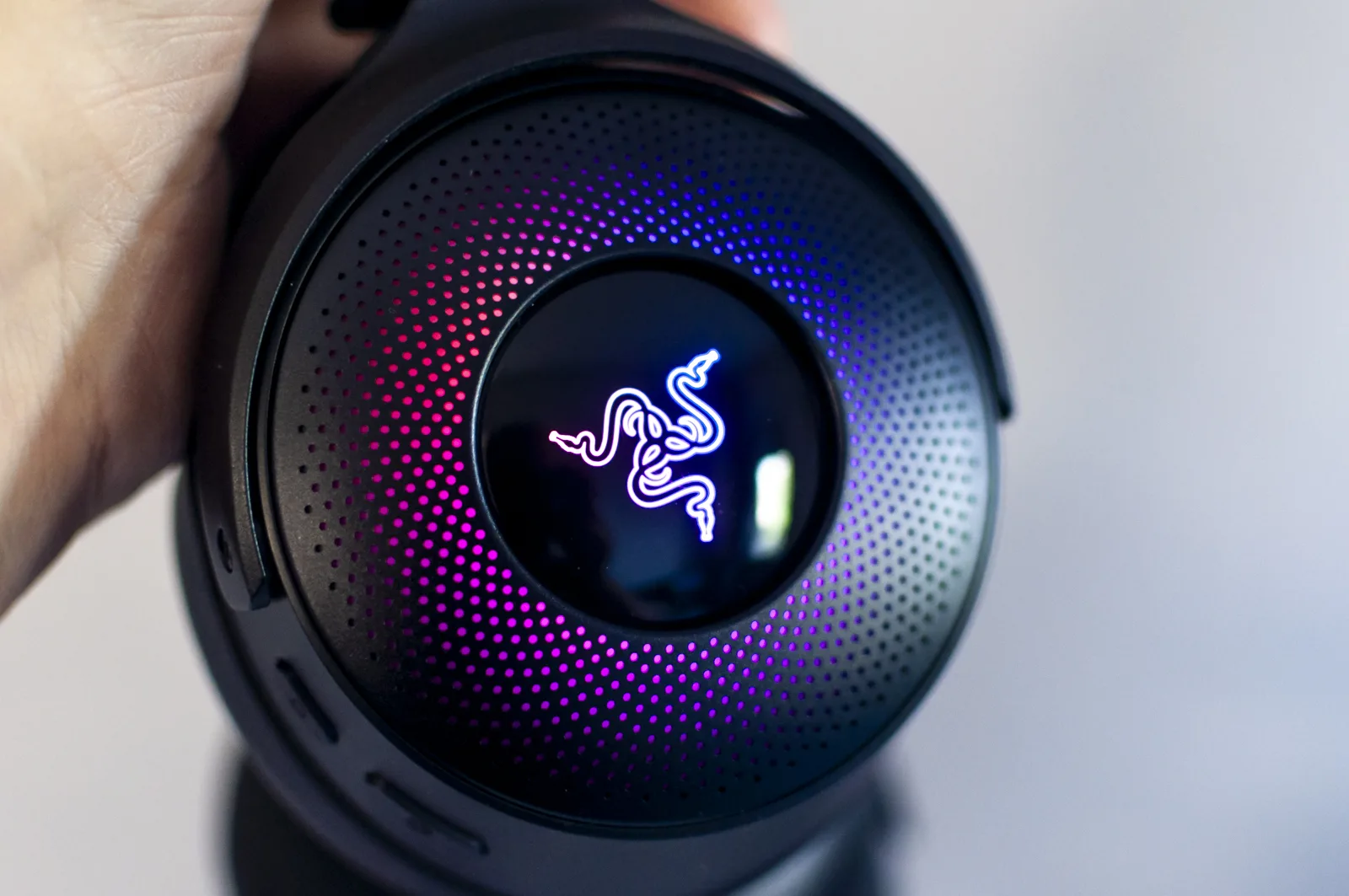 Recensione cuffie da gaming Razer Kraken V4 Pro, c’è un nuovo sceriffo in città