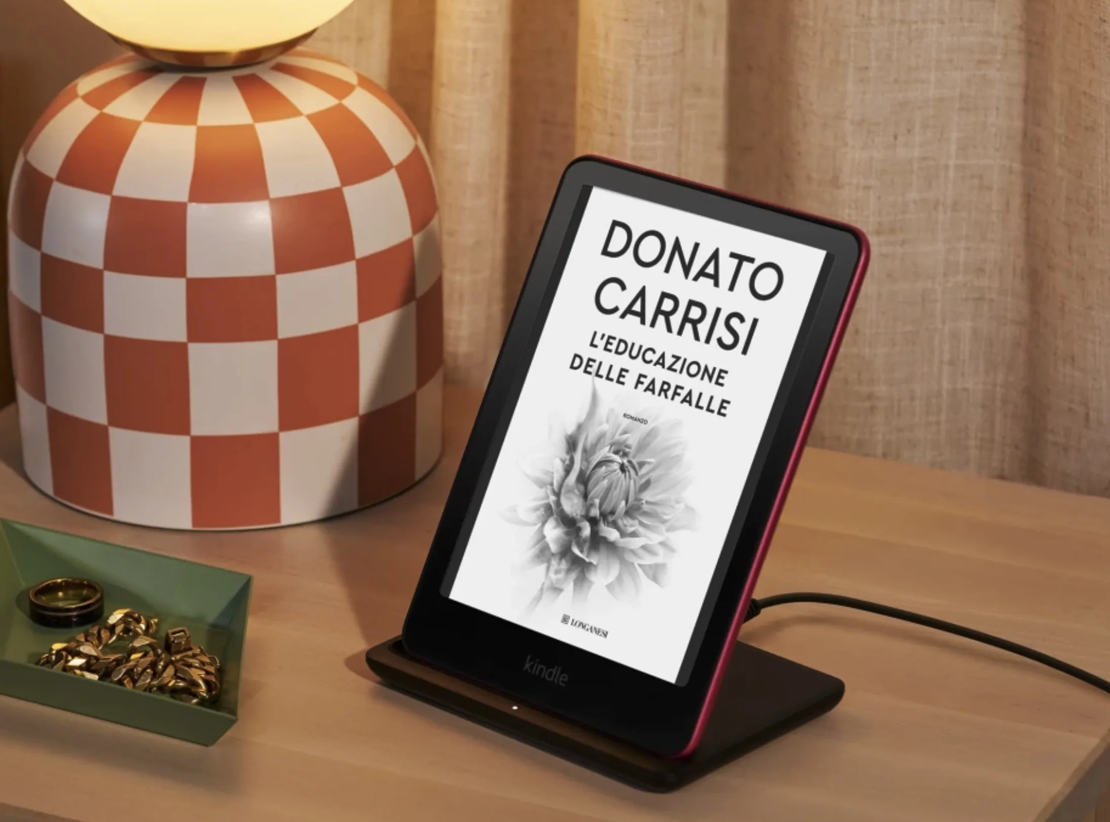 Amazon tinge di colori il Kindle con Colorsoft