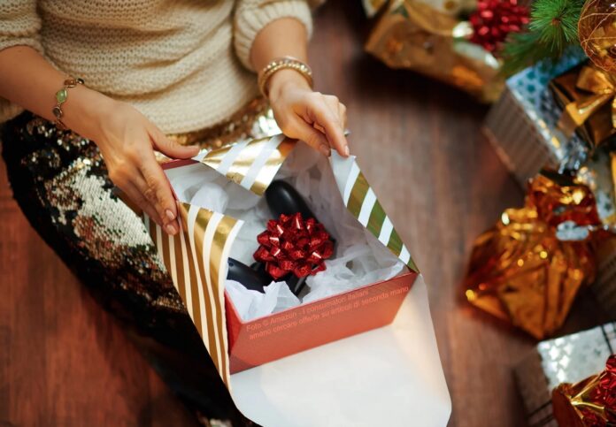 Amazon lancia il Negozio di Natale per semplificarvi la corsa ai regali - macitynet.it