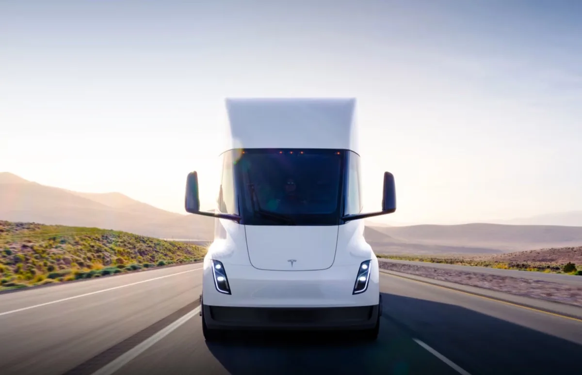 Per Elon Musk con Tesla Semi i camion diesel saranno spacciati - macitynet.it