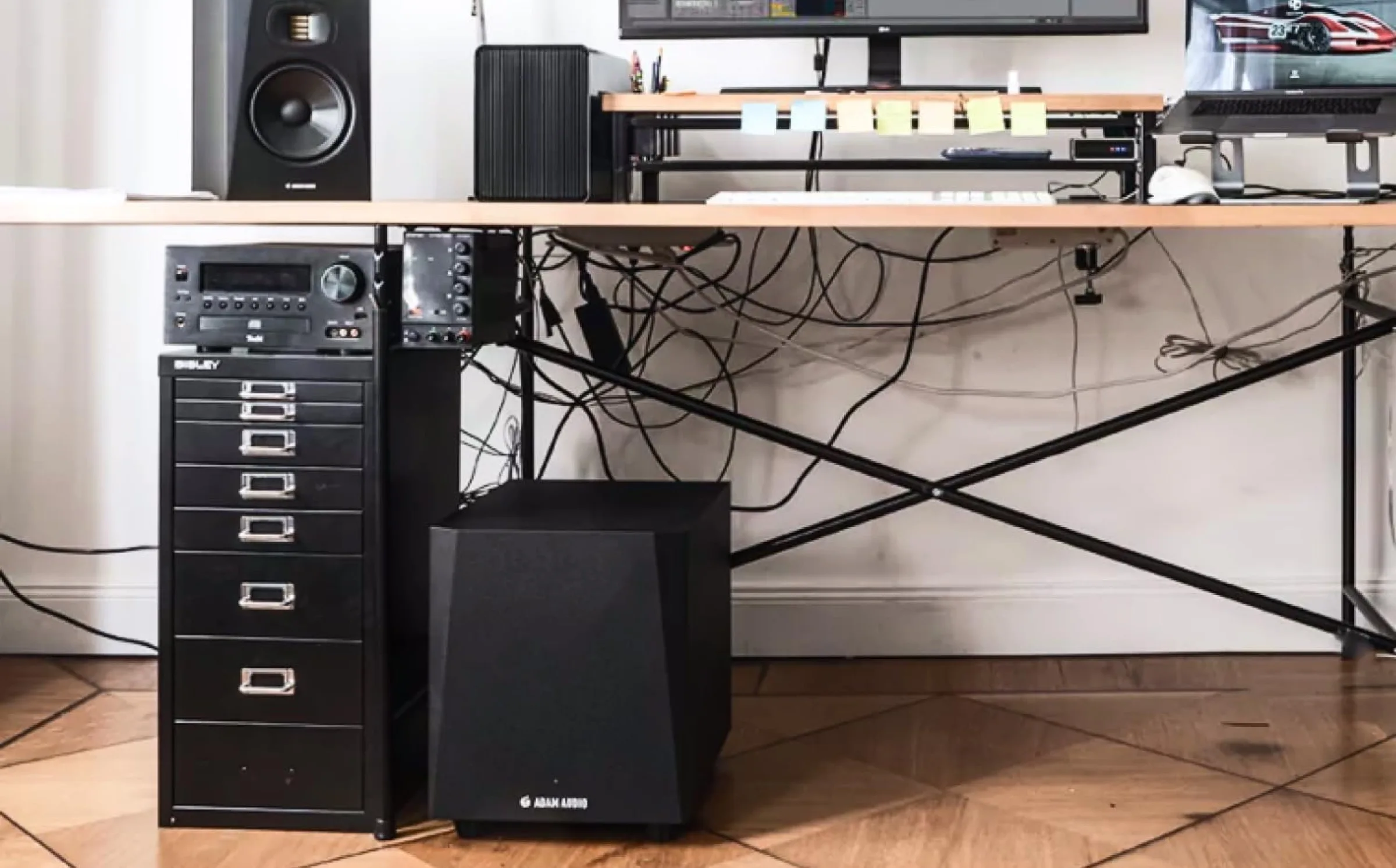 Coi monitor da studio ADAM Audio T5V lavorate bene anche in ambienti difficili - macitynet.it