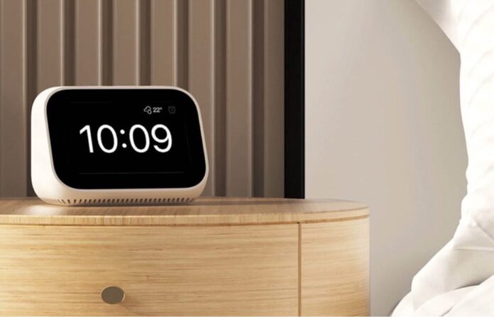 Xiaomi Mi Smart Clock, antagonista di Echo Show 5 a soli 63 € - macitynet.it