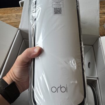 Recensione Netgear Orbi serie 870 Quad-band, Mesh kit con WiFi 7 ai massimi livelli - macitynet.it