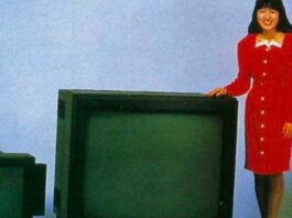 Una delle ultime TV a tubo catodico più grandi al mondo salvata dallo smaltimento - macitynet.it