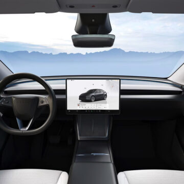 Tesla Model Y 2025 debutta in Cina, le novità a partire dal prezzo - macitynet.it