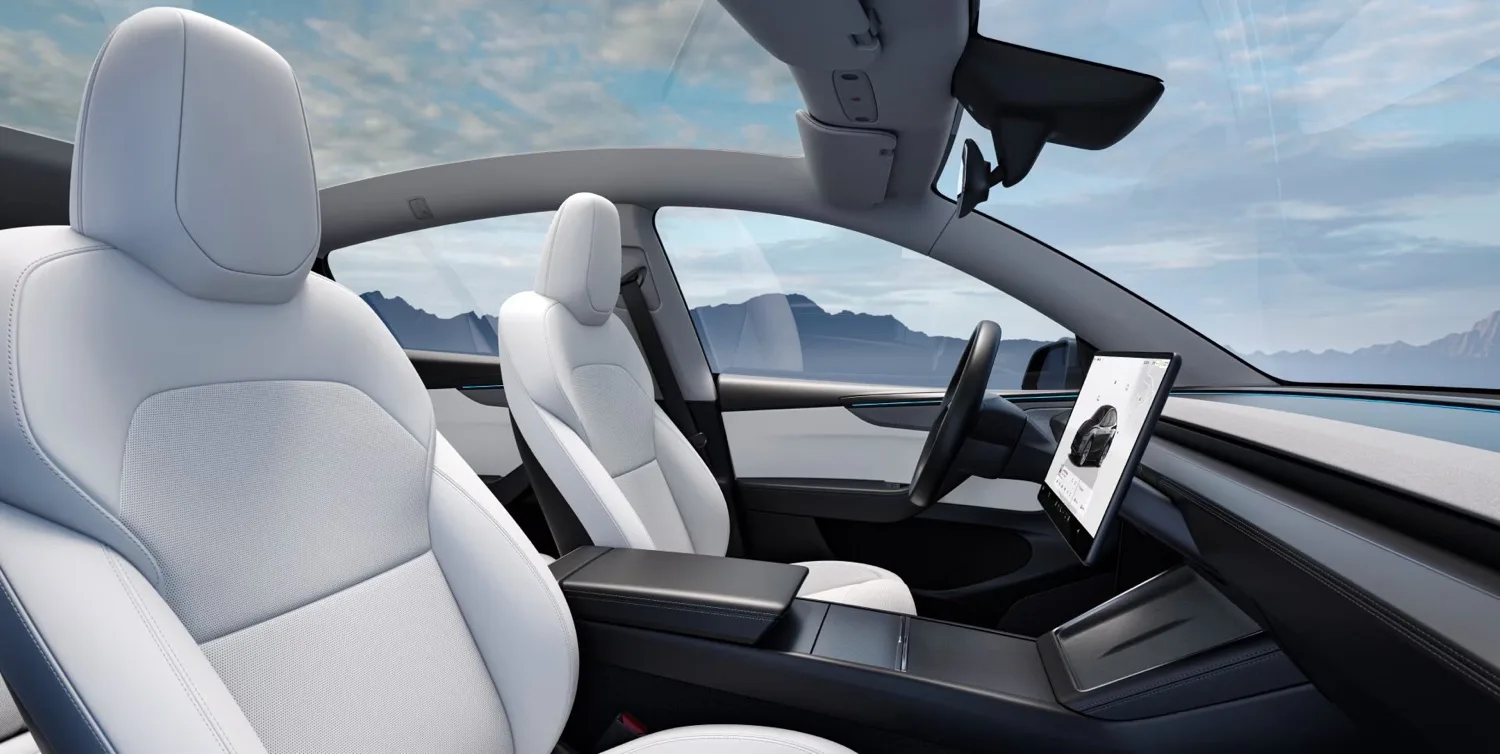 Tesla Model Y 2025 debutta in Cina, le novità a partire dal prezzo - macitynet.it