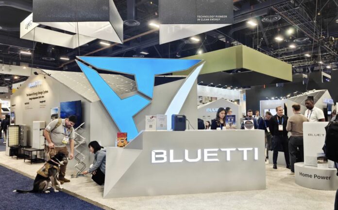 Al CES 2025 Bluetti Apex 300, la workstation scalabile ultra potente - macitynet.it